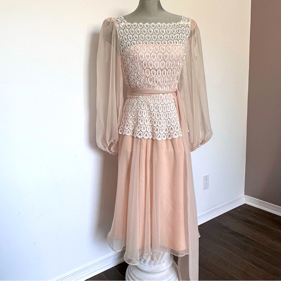 Vintage Dress - Picture 6 of 16